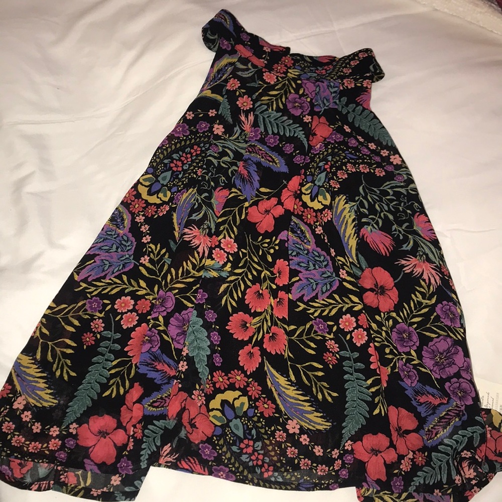 Black floral halter top